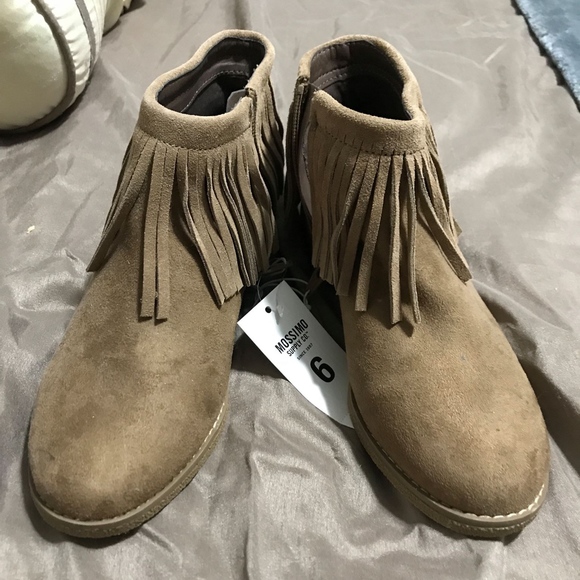 Mossimo supply and Co. size 6 fringe booties. - Picture 1 of 1